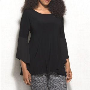 *NEVER WORN* Roz and Ali Bell Sleeve Blouse